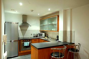 Base Serviced Apartments - Cumberland Apartments