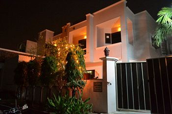 Sai Home Stay (Bed and Breakfast) near Taj Mahal